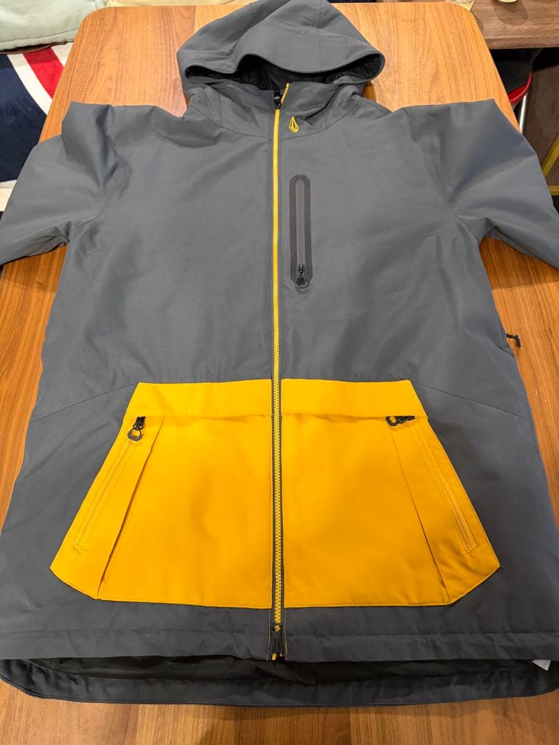 VOLCOM スノボー　ウェア