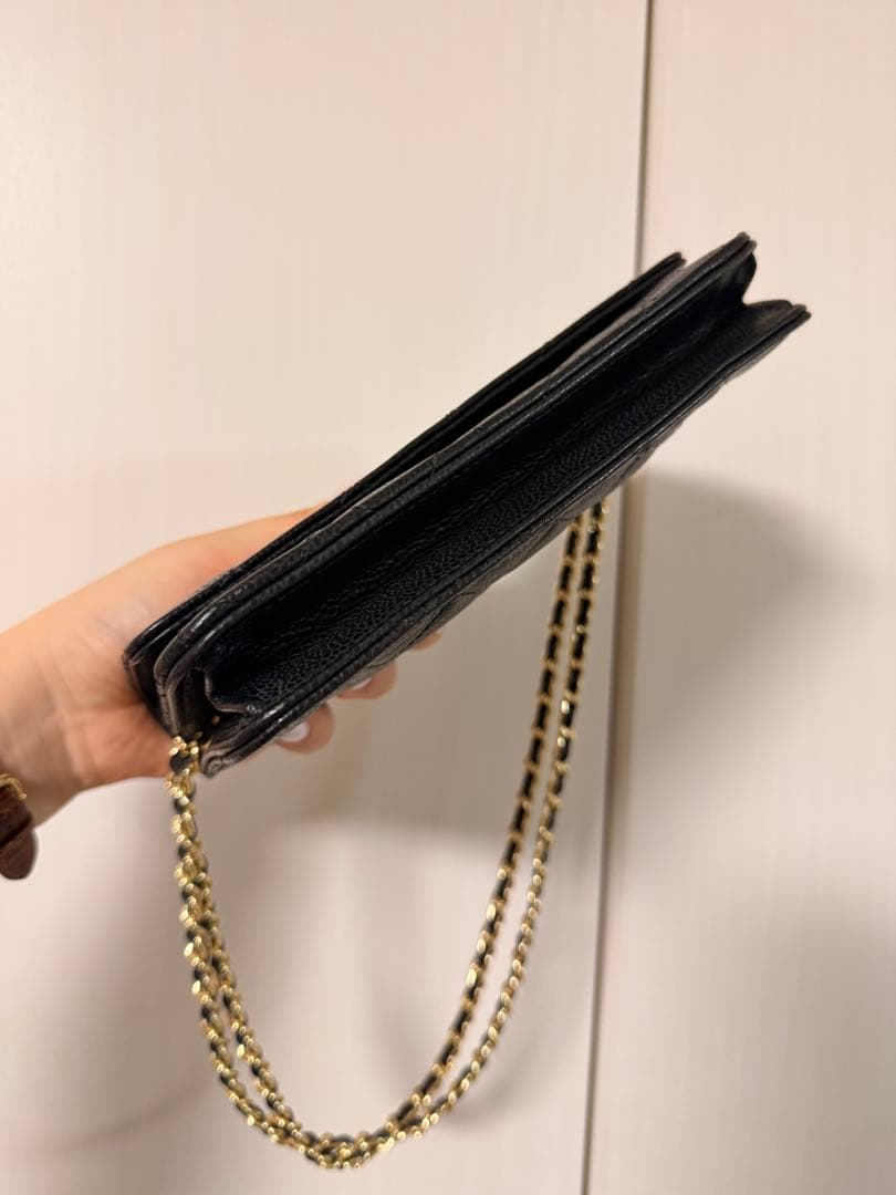 CHANEL ブラックキルティングレザーバッグ