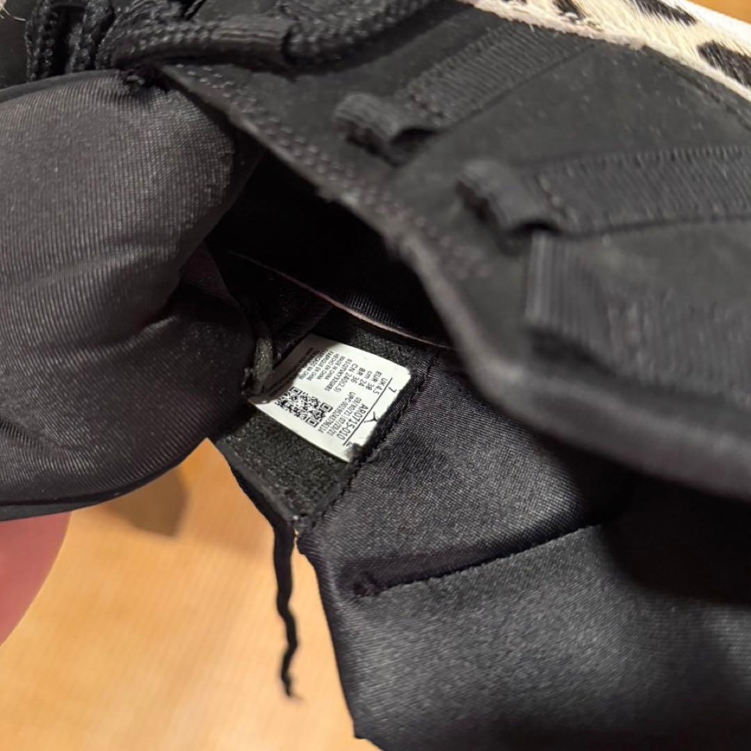 Air Jordan 11 ヒョウ柄スニーカー
