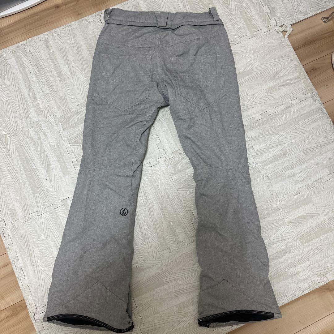 限定SALE⭐︎売り切り！早い者勝ち⭐︎VOLCOM⭐︎スノーウェア上下セット！