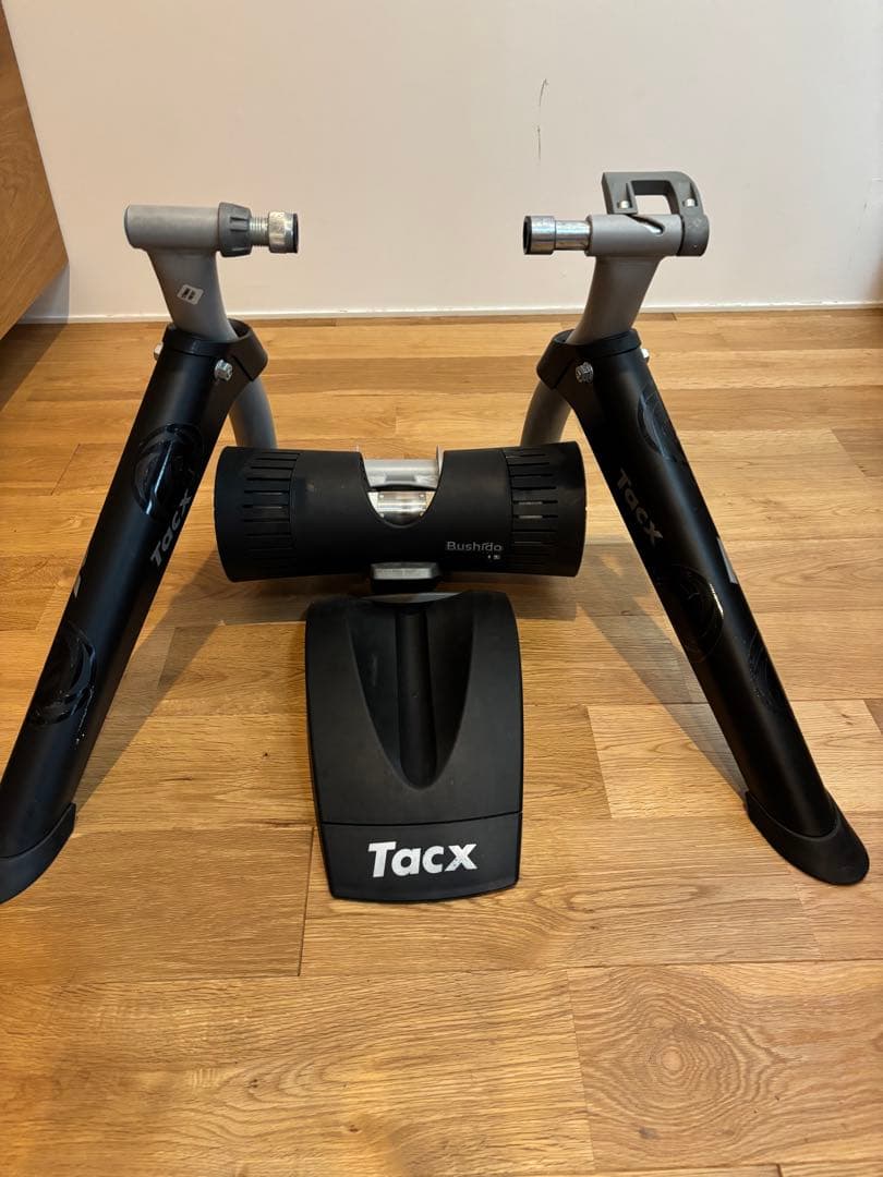 く*ん様 Tacx Bushido smart ワイヤレストレーニングローラー